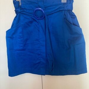 High waist front button closure with belt